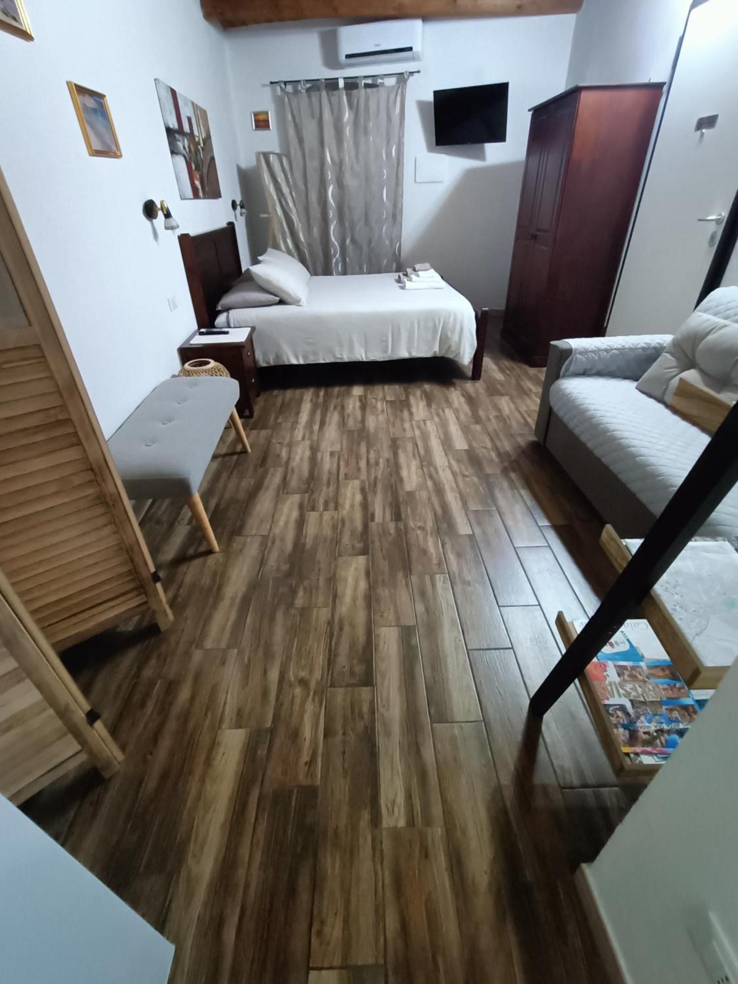 Bed And Breakfast Raggio Di Sole Iglesias Dış mekan fotoğraf